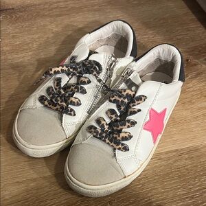 Vintage Property Kids White and Pink Star Sneakers